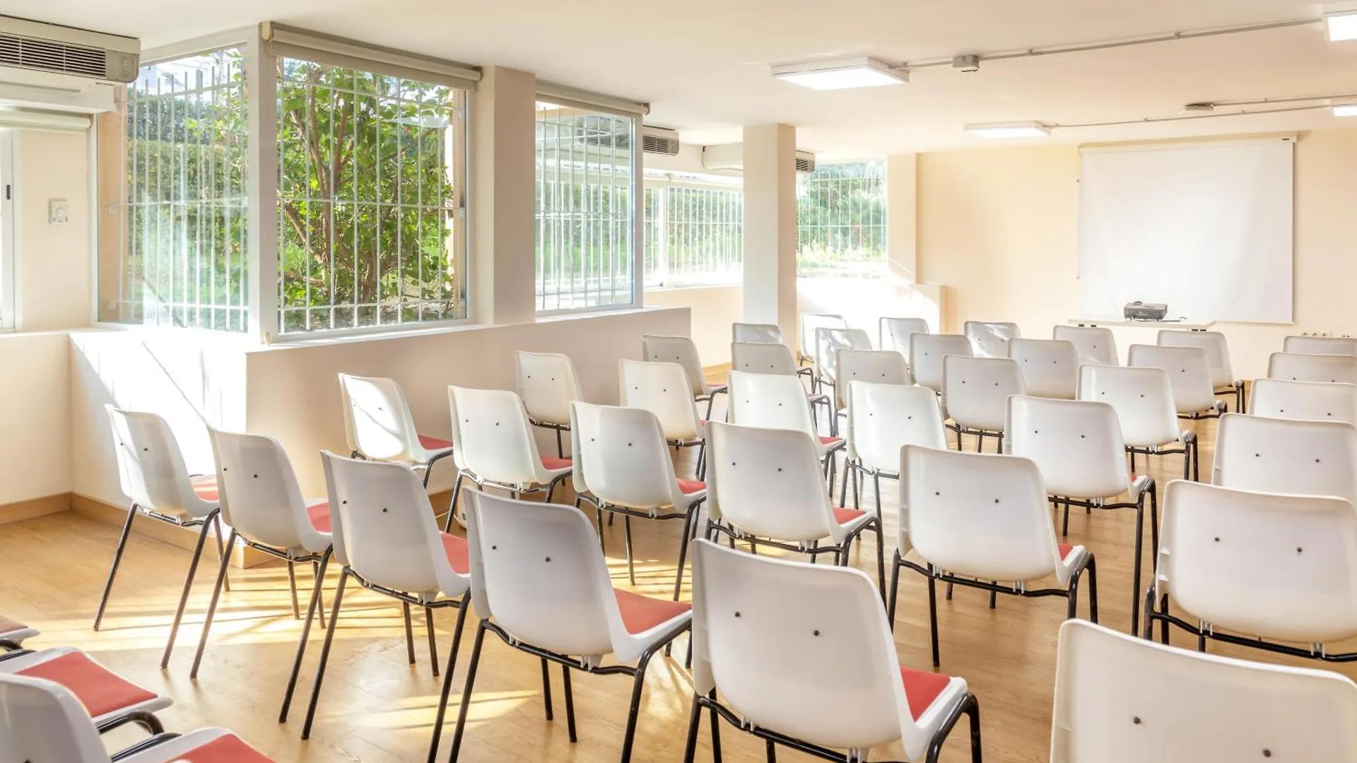 **** Hotel apartamentowy Viva Blue & Spa Playa de Muro  Hiszpania